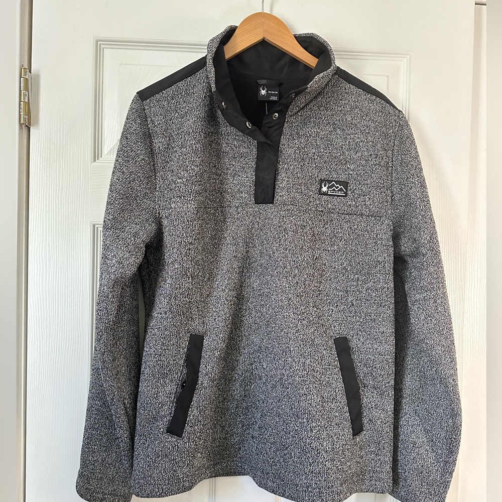 Spyder Men’s 1/4 zip, grey with black trim, pockets , Medium NWT